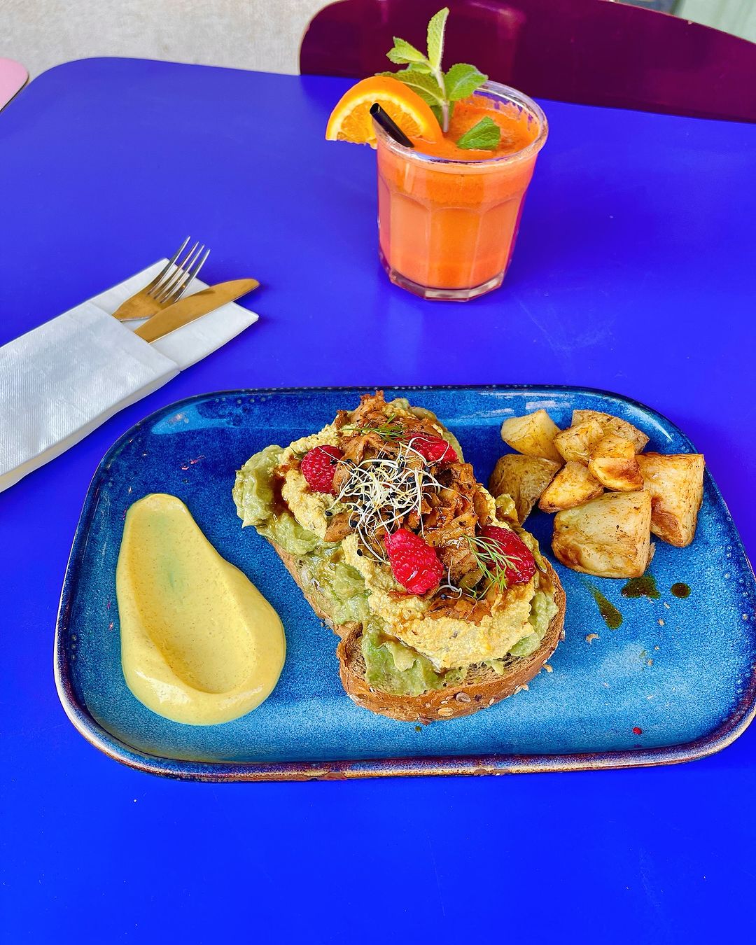 avocado toast at ziga
